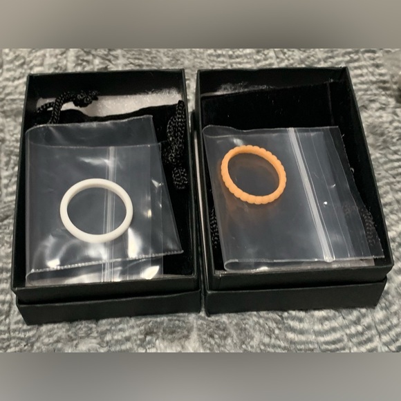 Set Silicone Wedding Ring Stackable Women Rubber Engagement Band Flexible NEW - Picture 5 of 9